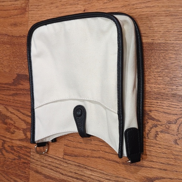 Ah-dorned Classic Canvas Messenger Bag With Black Trim And Gold Accents - Picture 5 of 12